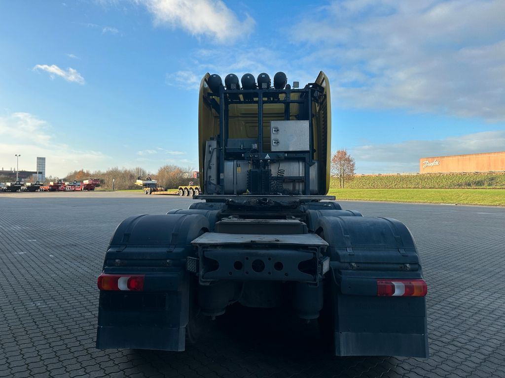 Mercedes-Benz 4163 8x4 / 180.000 kg - Cabeza tractora: foto 4 Mercedes-Benz 4163 8x4 / 180.000 kg - Cabeza tractora: foto 4