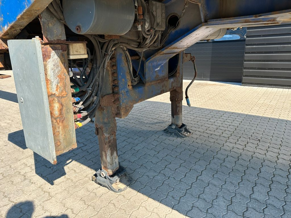 Nooteboom 4 achs tele / 3 x ausziehbar / 48.000 mm Nooteboom 4 achs tele / 3 x ausziehbar / 48.000 mm - Semirremolque plataforma/ Caja abierta: foto 4 Nooteboom 4 achs tele / 3 x ausziehbar / 48.000 mm Nooteboom 4 achs tele / 3 x ausziehbar / 48.000 mm - Semirremolque plataforma/ Caja abierta: foto 4