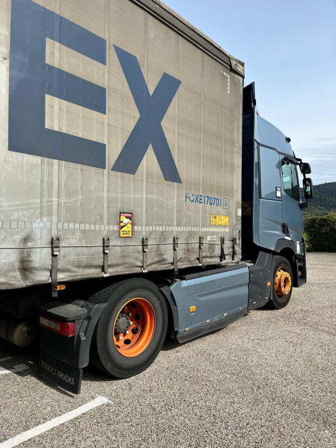 Renault Gamme T 480B - Cabeza tractora: foto 4 Renault Gamme T 480B - Cabeza tractora: foto 4