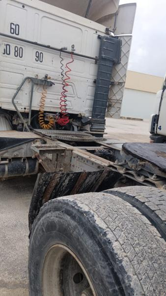 Scania RA 1 36 C - Cabeza tractora: foto 4 Scania RA 1 36 C - Cabeza tractora: foto 4