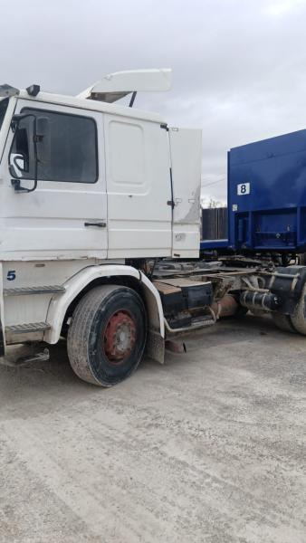 Scania RA 1 36 C - Cabeza tractora: foto 2 Scania RA 1 36 C - Cabeza tractora: foto 2