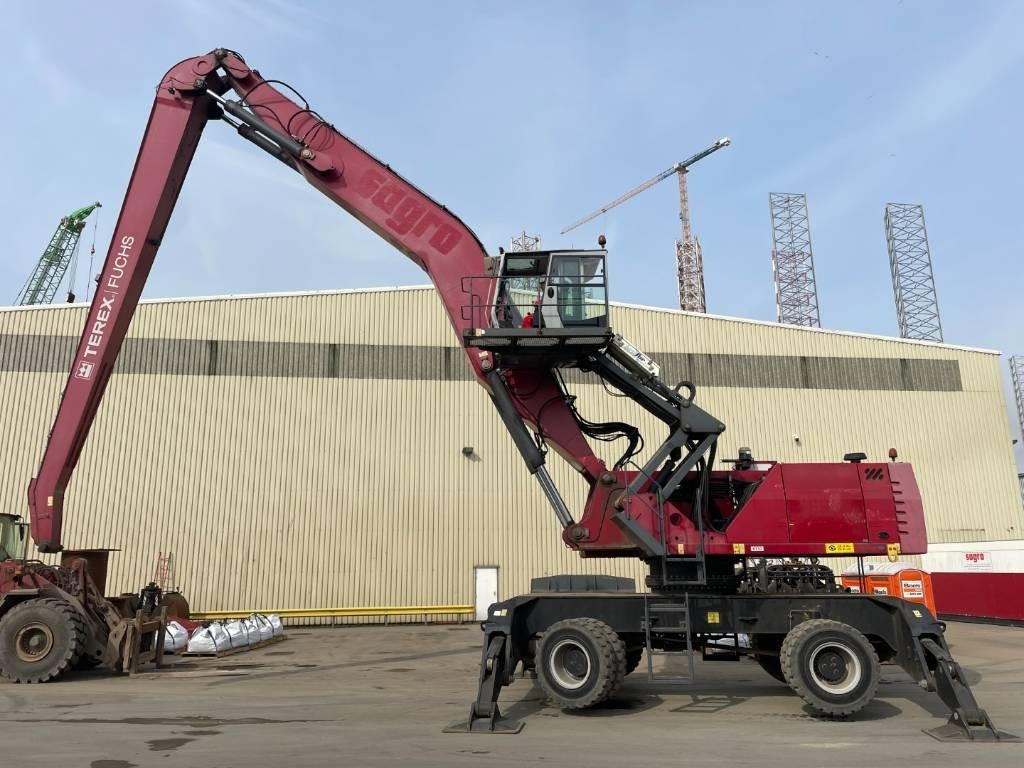 Fuchs MHL385 - MHL390 - MHL 385 - MHL 390 - Manipulador de materiales: foto 1 Fuchs MHL385 - MHL390 - MHL 385 - MHL 390 - Manipulador de materiales: foto 1
