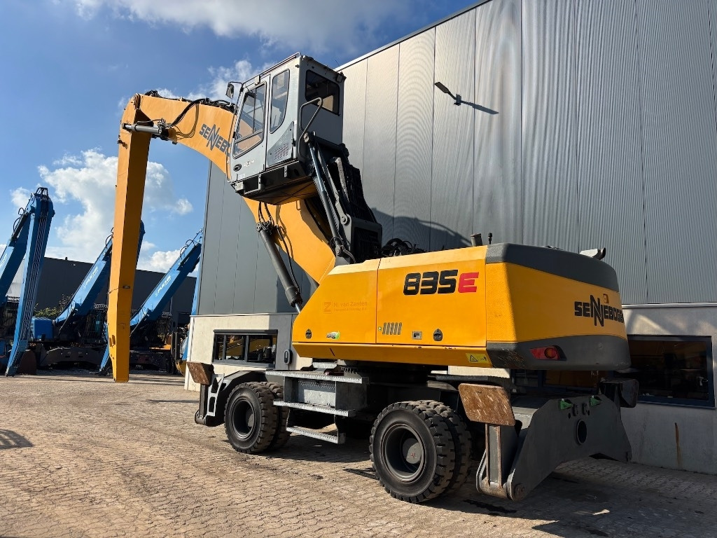 Sennebogen 835 - 835M - 835E - 835 E - Manipulador de materiales: foto 2 Sennebogen 835 - 835M - 835E - 835 E - Manipulador de materiales: foto 2