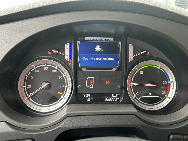 DAF XF 440 FT Space Cab / 959 dkm / 2 Tanks / Stand Klima / APK TUV 02-26 - Cabeza tractora: foto 4 DAF XF 440 FT Space Cab / 959 dkm / 2 Tanks / Stand Klima / APK TUV 02-26 - Cabeza tractora: foto 4