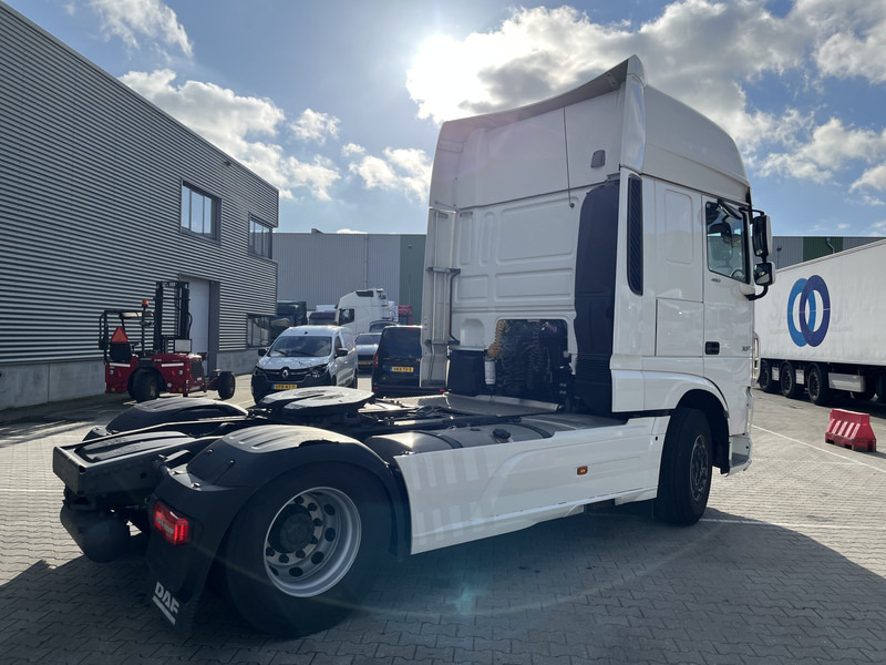 DAF XF 480 FT SSC / 315 dkm / Schade - Damage / 2 Tanks / Stand Klima - Cabeza tractora: foto 2 DAF XF 480 FT SSC / 315 dkm / Schade - Damage / 2 Tanks / Stand Klima - Cabeza tractora: foto 2
