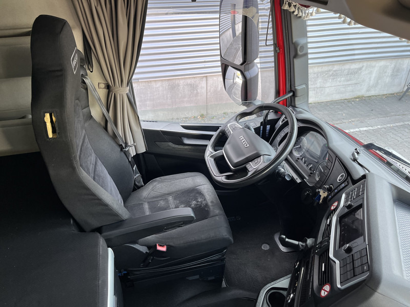 Iveco S-Way AT 420 / Full LED / 569 dkm / 2 Tanks / 2 Fridge / APK TUV 03-26 - Cabeza tractora: foto 3 Iveco S-Way AT 420 / Full LED / 569 dkm / 2 Tanks / 2 Fridge / APK TUV 03-26 - Cabeza tractora: foto 3