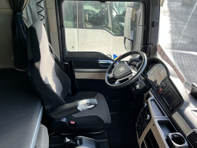 MAN TGX 18.460 XXL / Motor Defect -> Not Running / Retarder / 526 dkm / 2 Tanks - Cabeza tractora: foto 3 MAN TGX 18.460 XXL / Motor Defect -> Not Running / Retarder / 526 dkm / 2 Tanks - Cabeza tractora: foto 3