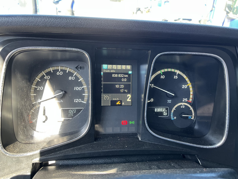 Mercedes-Benz Actros 1842 Streamspace / 838 dkm / 2 Tanks / NL Truck - Cabeza tractora: foto 4 Mercedes-Benz Actros 1842 Streamspace / 838 dkm / 2 Tanks / NL Truck - Cabeza tractora: foto 4