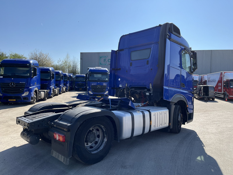 Mercedes-Benz Actros 1842 Streamspace / 890 dkm / 2 Tanks / NL Truck - Cabeza tractora: foto 2 Mercedes-Benz Actros 1842 Streamspace / 890 dkm / 2 Tanks / NL Truck - Cabeza tractora: foto 2