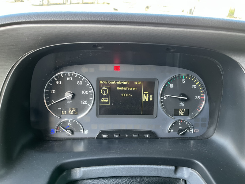 Mercedes-Benz Actros 2546 V6 / MP3 F04 Megaspace / 631 dkm / 6x2 Steer + Lift / NL Truck - Cabeza tractora: foto 4 Mercedes-Benz Actros 2546 V6 / MP3 F04 Megaspace / 631 dkm / 6x2 Steer + Lift / NL Truck - Cabeza tractora: foto 4