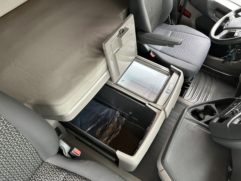 Cabeza tractora Scania R450 Highline / Retarder / 779 dkm / APK TUV 03-26: foto 7 Cabeza tractora Scania R450 Highline / Retarder / 779 dkm / APK TUV 03-26: foto 7