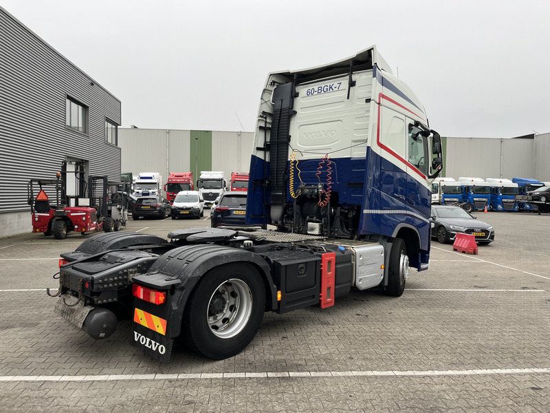 Volvo FH 420 Globetrotter / Dynamic Steering / New Tacho V2 / VEB+ / APK TUV 10-25 - Cabeza tractora: foto 2 Volvo FH 420 Globetrotter / Dynamic Steering / New Tacho V2 / VEB+ / APK TUV 10-25 - Cabeza tractora: foto 2