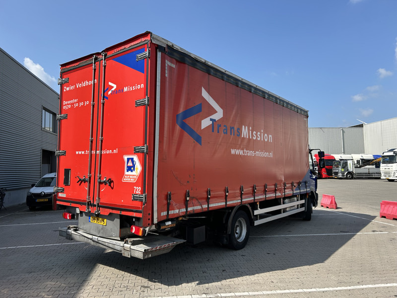 DAF LF 210 FA / 361 dkm / Curtainside / Loadlift / NL Truck - Camión lona: foto 2 DAF LF 210 FA / 361 dkm / Curtainside / Loadlift / NL Truck - Camión lona: foto 2