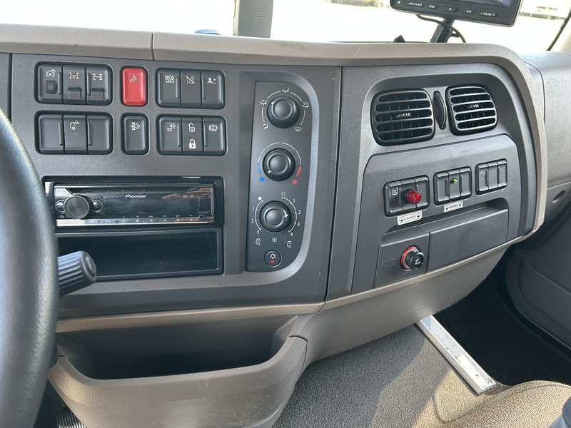 DAF LF 320 FA / Effer 175.2/c3s Crane / 363 dkm / Plateau / APK TUV 08-25 - Camión grúa: foto 5 DAF LF 320 FA / Effer 175.2/c3s Crane / 363 dkm / Plateau / APK TUV 08-25 - Camión grúa: foto 5