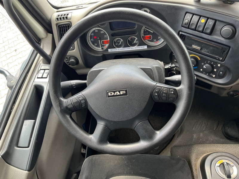 DAF LF 45.160 / 49 DKM! / 12 ton / Loadlift / NL Truck / APK-TUV 01-26 - Camión caja cerrada: foto 4 DAF LF 45.160 / 49 DKM! / 12 ton / Loadlift / NL Truck / APK-TUV 01-26 - Camión caja cerrada: foto 4