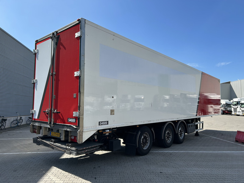 H.T.F. HZO 39 / Carrier Vector 1800 Frigo / Loadlift 2500 kg / APK TUV 01-26 - Semirremolque frigorífico: foto 2 H.T.F. HZO 39 / Carrier Vector 1800 Frigo / Loadlift 2500 kg / APK TUV 01-26 - Semirremolque frigorífico: foto 2