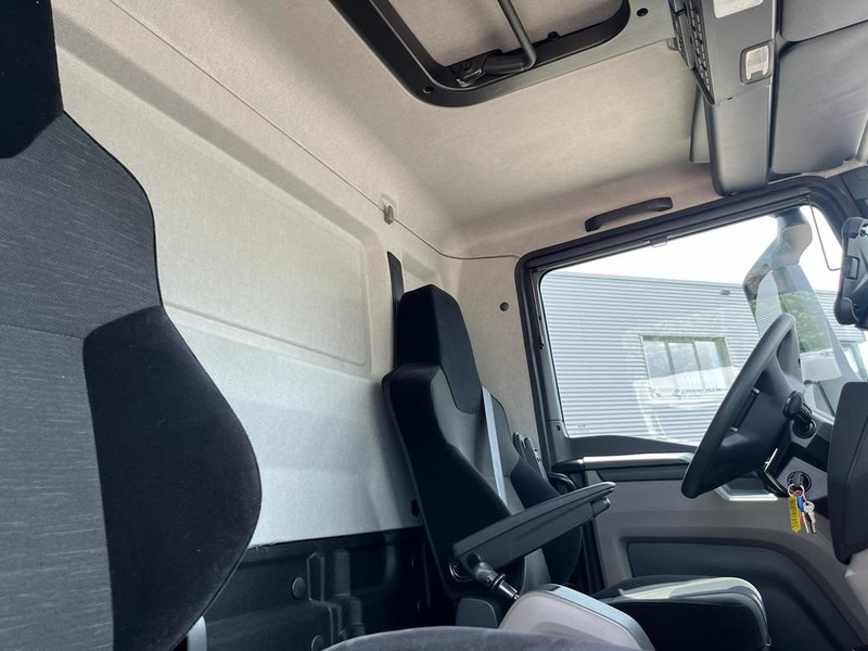 MAN TGM 18.250 / Carrier Koeler -30 gr / Chereau Frigobox / Laadklep / APK 06-26 - Camión frigorífico: foto 5 MAN TGM 18.250 / Carrier Koeler -30 gr / Chereau Frigobox / Laadklep / APK 06-26 - Camión frigorífico: foto 5