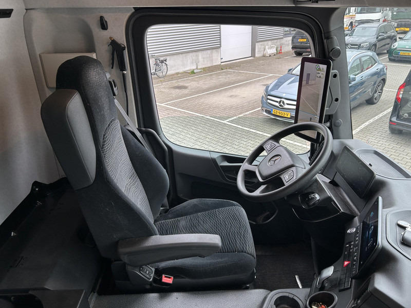 Mercedes-Benz Actros 2124 / Carrier Koeler -30 gr / Cheraeu / Laadklep / APK 11-26 - Camión frigorífico: foto 3 Mercedes-Benz Actros 2124 / Carrier Koeler -30 gr / Cheraeu / Laadklep / APK 11-26 - Camión frigorífico: foto 3