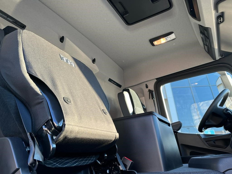 Mercedes-Benz Actros 2124 / Carrier Koeler / Alleen Te Huur -> 013-7200971 - Camión frigorífico: foto 4 Mercedes-Benz Actros 2124 / Carrier Koeler / Alleen Te Huur -> 013-7200971 - Camión frigorífico: foto 4