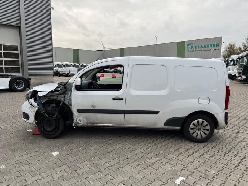 Mercedes-Benz Citan 109 CDI / Extra Lang / UNFALL / DAMAGE - Furgoneta pequeña: foto 4 Mercedes-Benz Citan 109 CDI / Extra Lang / UNFALL / DAMAGE - Furgoneta pequeña: foto 4