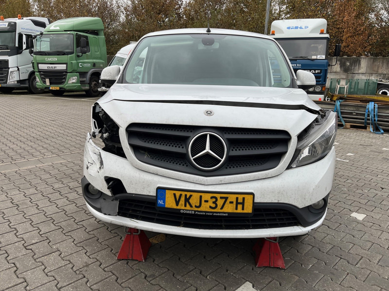 Mercedes-Benz Citan 109 CDI / Extra Lang / UNFALL / DAMAGE - Furgoneta pequeña: foto 2 Mercedes-Benz Citan 109 CDI / Extra Lang / UNFALL / DAMAGE - Furgoneta pequeña: foto 2