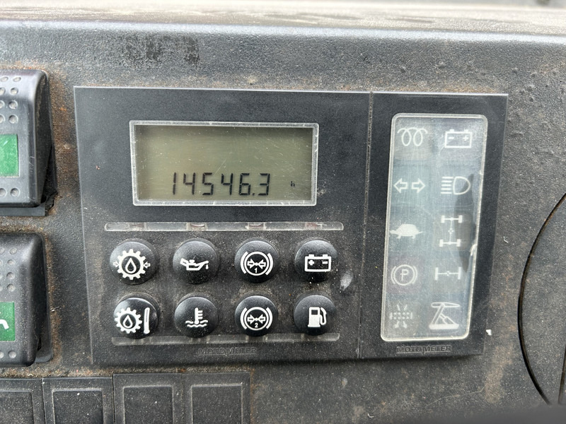 Terberg YT 180 / BDF Umsetzer / Wechselhubwagen / Terminal Truck - Camión portacontenedore/ Intercambiable: foto 4 Terberg YT 180 / BDF Umsetzer / Wechselhubwagen / Terminal Truck - Camión portacontenedore/ Intercambiable: foto 4