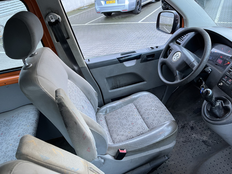 Volkswagen Transporter T5 2.5 TDI / L2 H1 / Double Cabin / Tow Bar - Furgoneta pequeña, Furgoneta combi: foto 3 Volkswagen Transporter T5 2.5 TDI / L2 H1 / Double Cabin / Tow Bar - Furgoneta pequeña, Furgoneta combi: foto 3