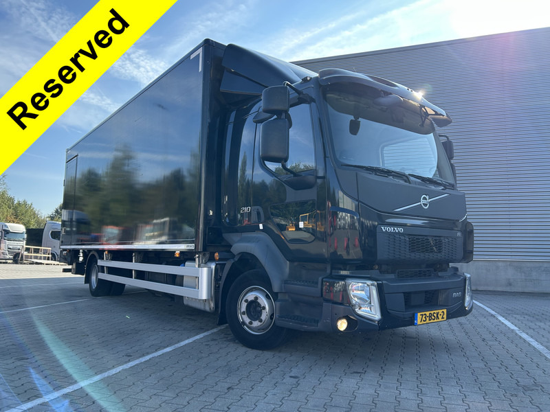 Volvo FL 210 / 12 Ton / 203 dkm / Wrapped / Box / Laadklep / APK 01-26 - Camión caja cerrada: foto 1 Volvo FL 210 / 12 Ton / 203 dkm / Wrapped / Box / Laadklep / APK 01-26 - Camión caja cerrada: foto 1