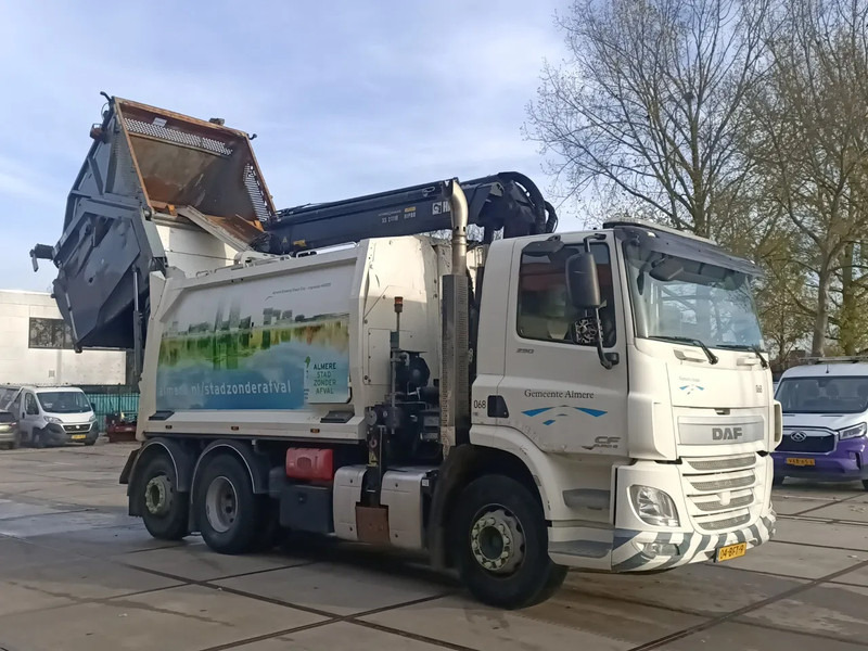 DAF CF 290 CF290 FAN met boven laadkraan Hiab XS211W Hipro - Camión: foto 4 DAF CF 290 CF290 FAN met boven laadkraan Hiab XS211W Hipro - Camión: foto 4