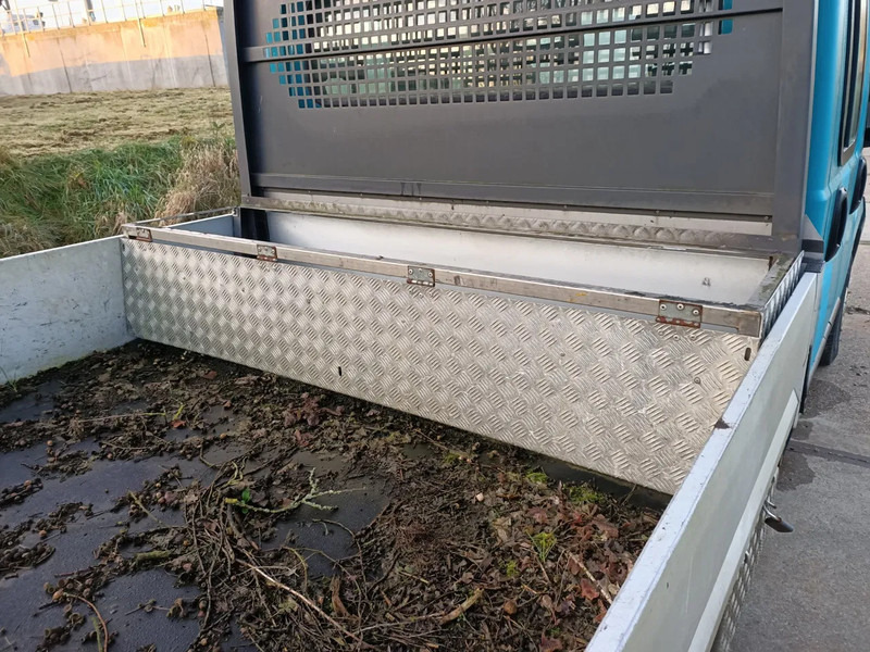 Furgoneta pequeña Peugeot Boxer 2.2 HDI Pickup: foto 17 Furgoneta pequeña Peugeot Boxer 2.2 HDI Pickup: foto 17