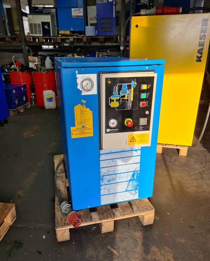 Kompresor śrubowy AIRPRESS, CECCATO 15 kw - Compresor de aire: foto 3 Kompresor śrubowy AIRPRESS, CECCATO 15 kw - Compresor de aire: foto 3