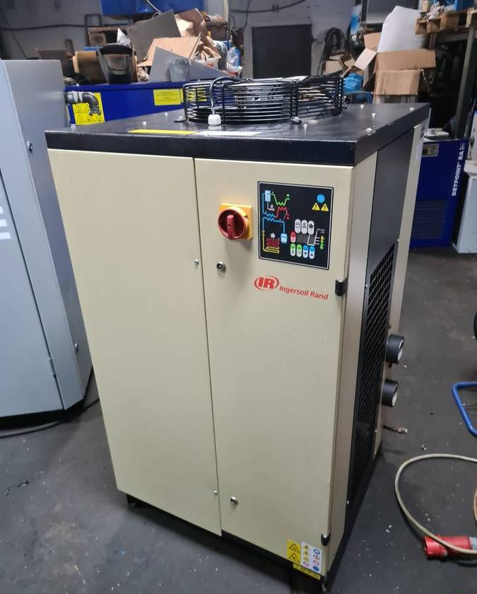 Osuszacz ziębniczy INGERSOLL RAND 13m3 - Maquinaria de alimentación: foto 1 Osuszacz ziębniczy INGERSOLL RAND 13m3 - Maquinaria de alimentación: foto 1
