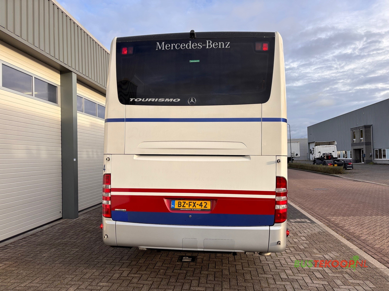 Mercedes Tourismo 16 RHD-M 57 Pl. - Autocar: foto 5 Mercedes Tourismo 16 RHD-M 57 Pl. - Autocar: foto 5