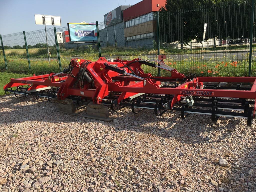 Sumo - Grada: foto 1 Sumo - Grada: foto 1