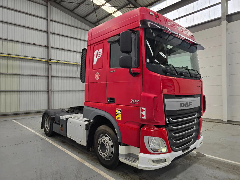 DAF XF 460 SPACECAB / RETARDER /MANUEL - Cabeza tractora: foto 4 DAF XF 460 SPACECAB / RETARDER /MANUEL - Cabeza tractora: foto 4