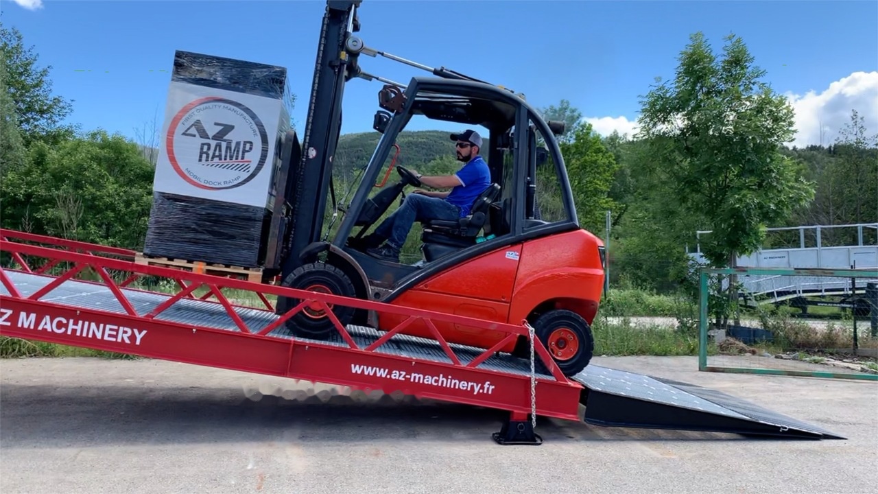 AZ RAMP STAR-10-XL mobile loading ramp - Rampa de carga: foto 5 AZ RAMP STAR-10-XL mobile loading ramp - Rampa de carga: foto 5