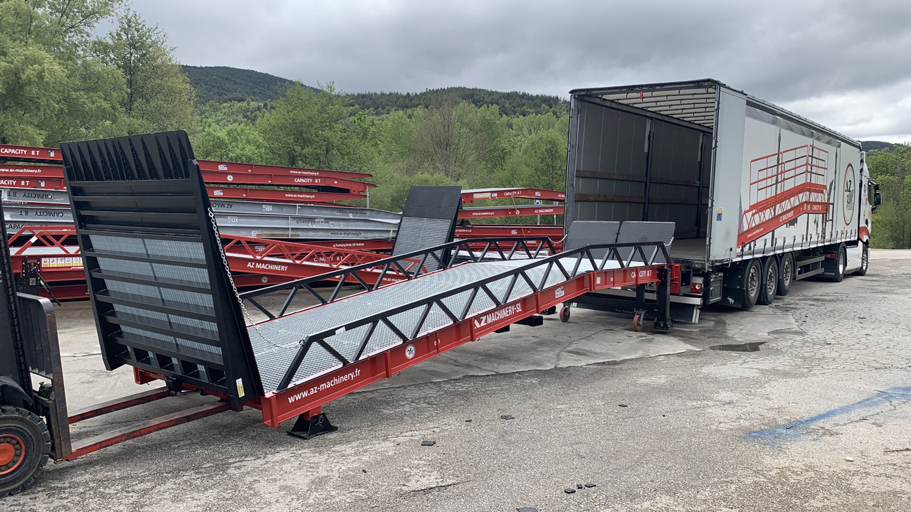 AZ RAMP STAR- 8T mobile loading ramp - Rampa de carga: foto 1 AZ RAMP STAR- 8T mobile loading ramp - Rampa de carga: foto 1