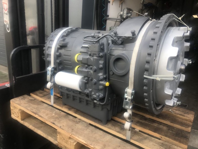 Volvo VT1906PT With or Without retarder / With or without second steering pump - Caja de cambios: foto 4 Volvo VT1906PT With or Without retarder / With or without second steering pump - Caja de cambios: foto 4