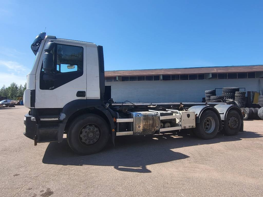 Iveco Stralis-360 - Camión con equipo de cable: foto 4 Iveco Stralis-360 - Camión con equipo de cable: foto 4