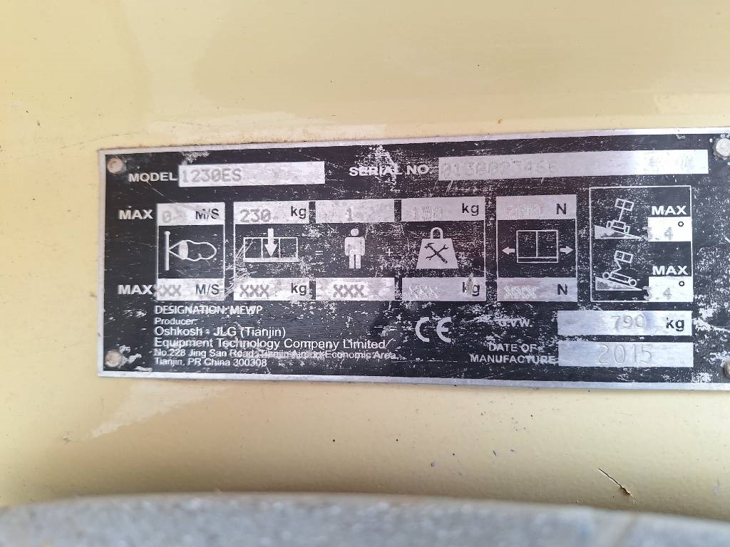 Plataforma de tijeras JLG 1230 ES uudet akut!! Muuttoale!: foto 19