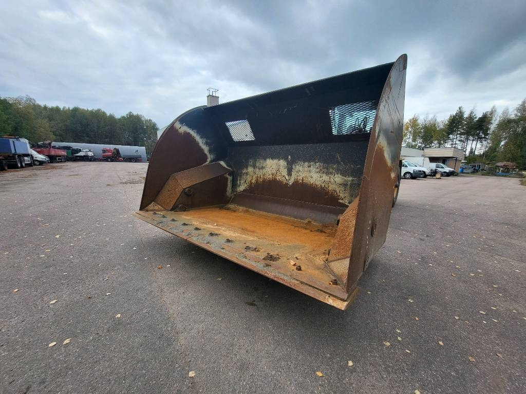 Volvo Kärkikippikauha  - Cazo para Maquinaria de construcción: foto 1 Volvo Kärkikippikauha  - Cazo para Maquinaria de construcción: foto 1