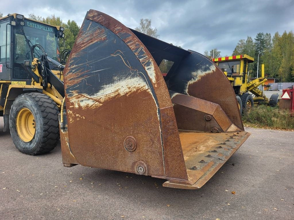 Volvo Kärkikippikauha  - Cazo para Maquinaria de construcción: foto 5 Volvo Kärkikippikauha  - Cazo para Maquinaria de construcción: foto 5