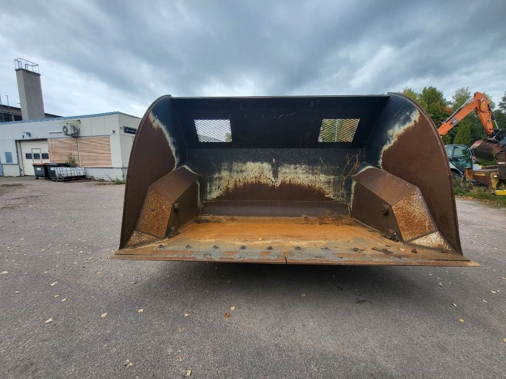 Volvo Kärkikippikauha  - Cazo para Maquinaria de construcción: foto 2 Volvo Kärkikippikauha  - Cazo para Maquinaria de construcción: foto 2
