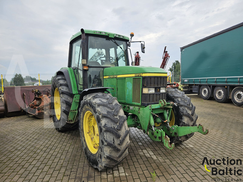 John Deere 6810 - Tractor: foto 2 John Deere 6810 - Tractor: foto 2