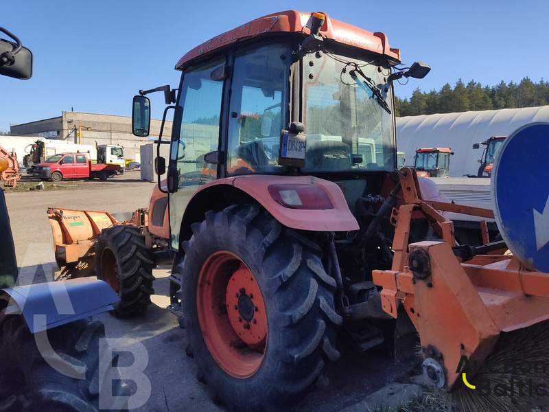 KIOTI RX 7330 - Tractor: foto 4 KIOTI RX 7330 - Tractor: foto 4