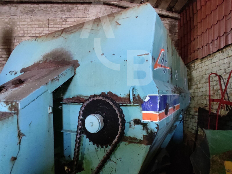 Labrador MT90 - Maquinaria ganadera: foto 4 Labrador MT90 - Maquinaria ganadera: foto 4