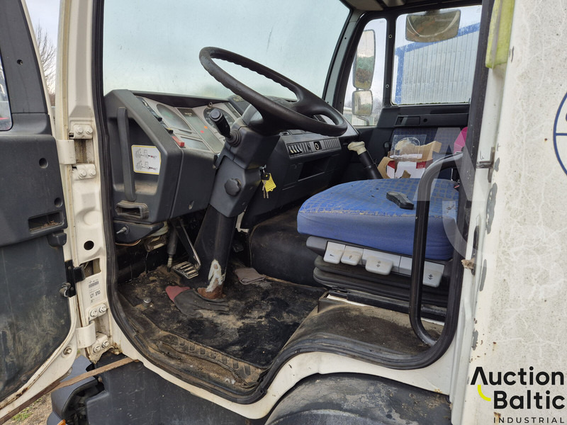 MAN LE 12.220 - Camión caja abierta: foto 5 MAN LE 12.220 - Camión caja abierta: foto 5