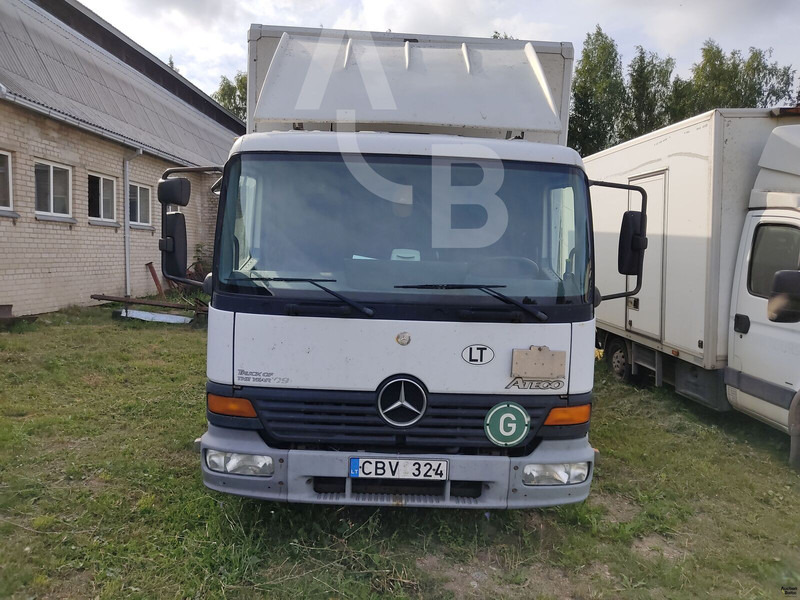 Mercedes-Benz 815 - Camión para caballos: foto 3 Mercedes-Benz 815 - Camión para caballos: foto 3