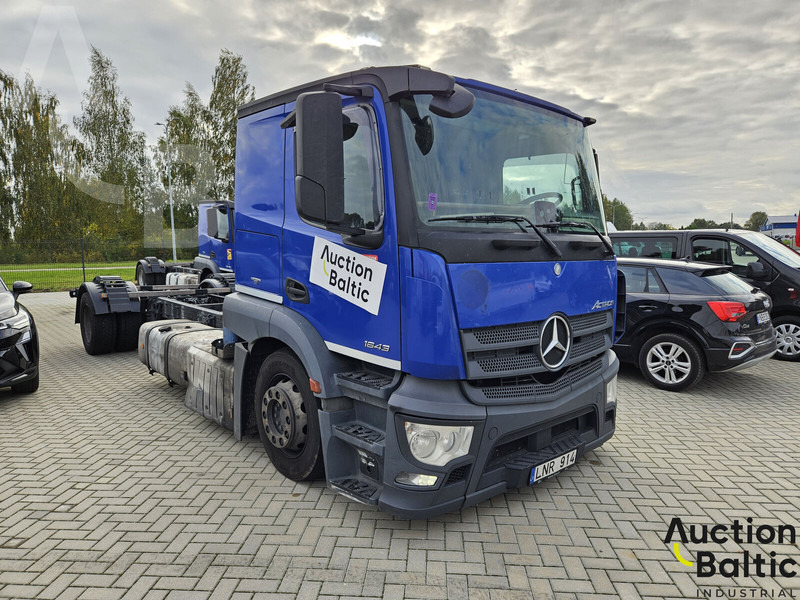 Mercedes-Benz Actros 1843 - Camión chasis: foto 1 Mercedes-Benz Actros 1843 - Camión chasis: foto 1