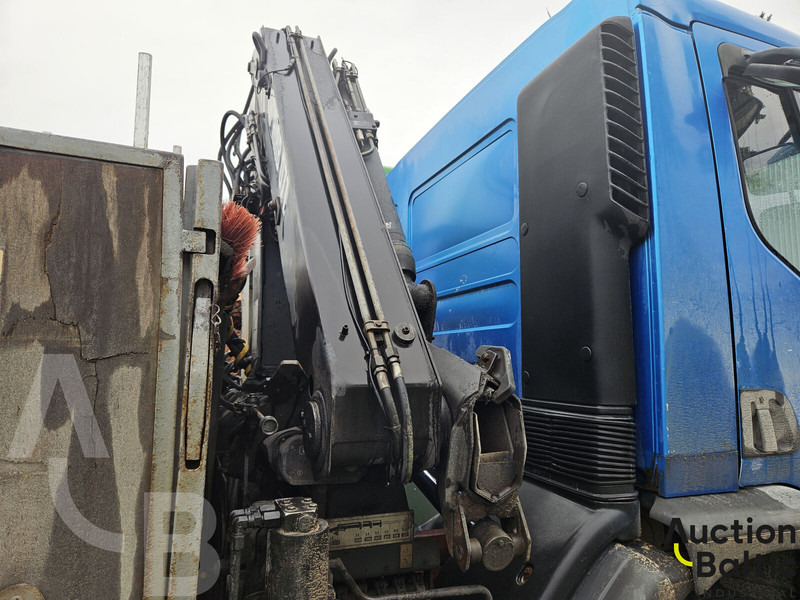 Renault Premium 250 - Camión volquete: foto 5 Renault Premium 250 - Camión volquete: foto 5